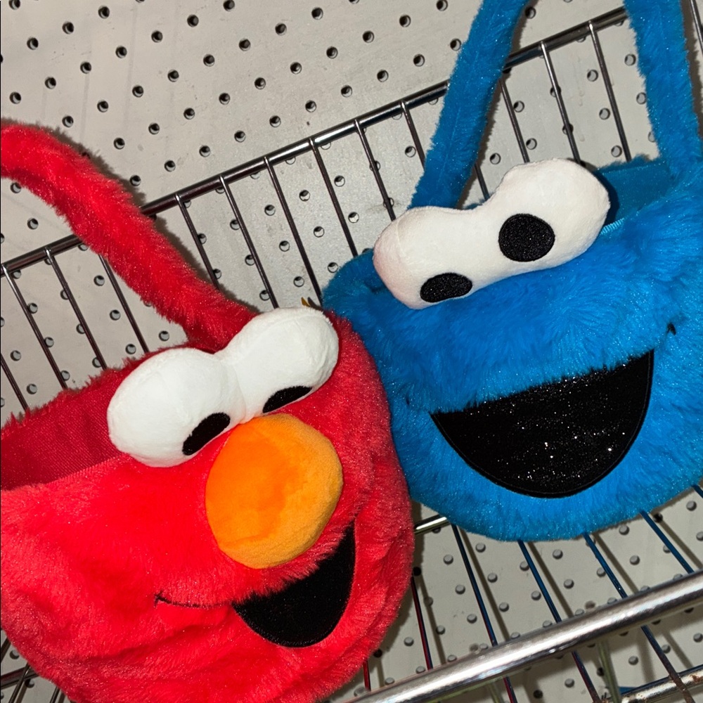 (1) Sesame Street Furry Easter egg basket